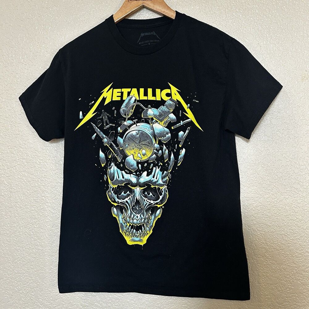 Authentic 2025 Metallica Concert Tour Shirt Size Medium Denver Show Skull